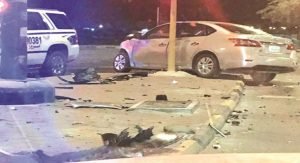 وفاة مواطنة ووافد في تصادم ثلاثي كشف عن مواد مسكرة