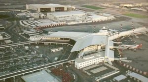 خطأ فادح كاد أن يتسبب بـ«فاجعة» تصادم طائرتين في المطار