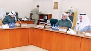 الشطي: رفضت إلغاء بند «الشرف والأمانة» وسجلت موقفي في «التشريعية»