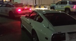 تركيب لوحات ممنوع الإستدارة على بعض الطرق