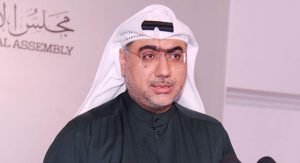 مواطنة تتعاطى المخدرات في «جاخور»