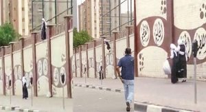 هروب طالبيتن من مدرسة بحولي بقفزة من 4 أمتار
