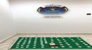 إنتحار هندي شنقاً في ممشى العارضية