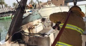 إخماد حريق يخت في مرسى «سوق شرق»