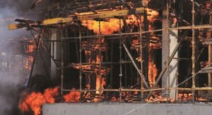 إصابات في مشاجرة «دامية» بين مواطن وسوري بمقهى