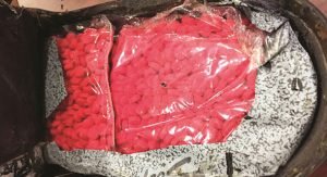 ضبط 2600 حبة ترامادول في حذاء آسيوي