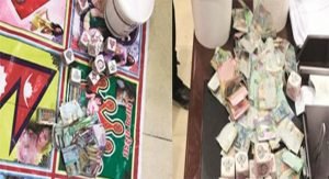 4 وافدين يلعبون قمار في الهواء الطلق بالمهبولة