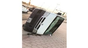 إنقلاب باص آسيوي في جنوب السرة