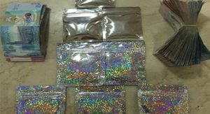 «بدون» يستقلان سيارة بلوحات مسروقة في «المهبولة» وبحوزتهما شبو