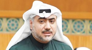 الرئيس الغانم : انهاء سوء الفهم بين حرس المجلس والجريدة