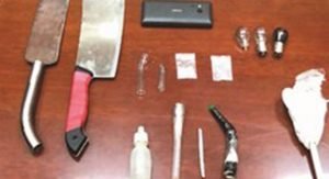 إحالة مواطن بحوزته أدوات حادة شديدة الخطورة إلى «الجنائية»