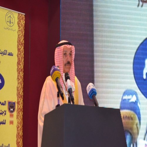 5 مصابين في انقلاب باص على «السادس»