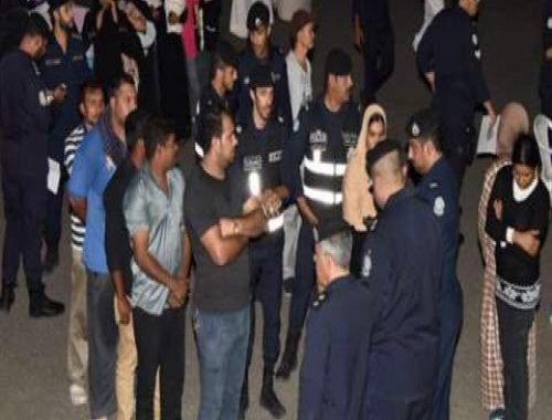 الغرامة لوافدة ووالدتها لقيامهما بضرب مواطنة