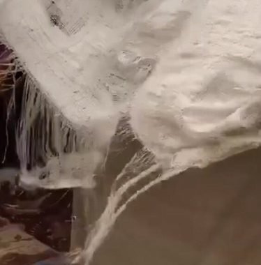 مواطنة تعيش في الصحراء ووكيل الشؤون يتفاعل مع قضيتها