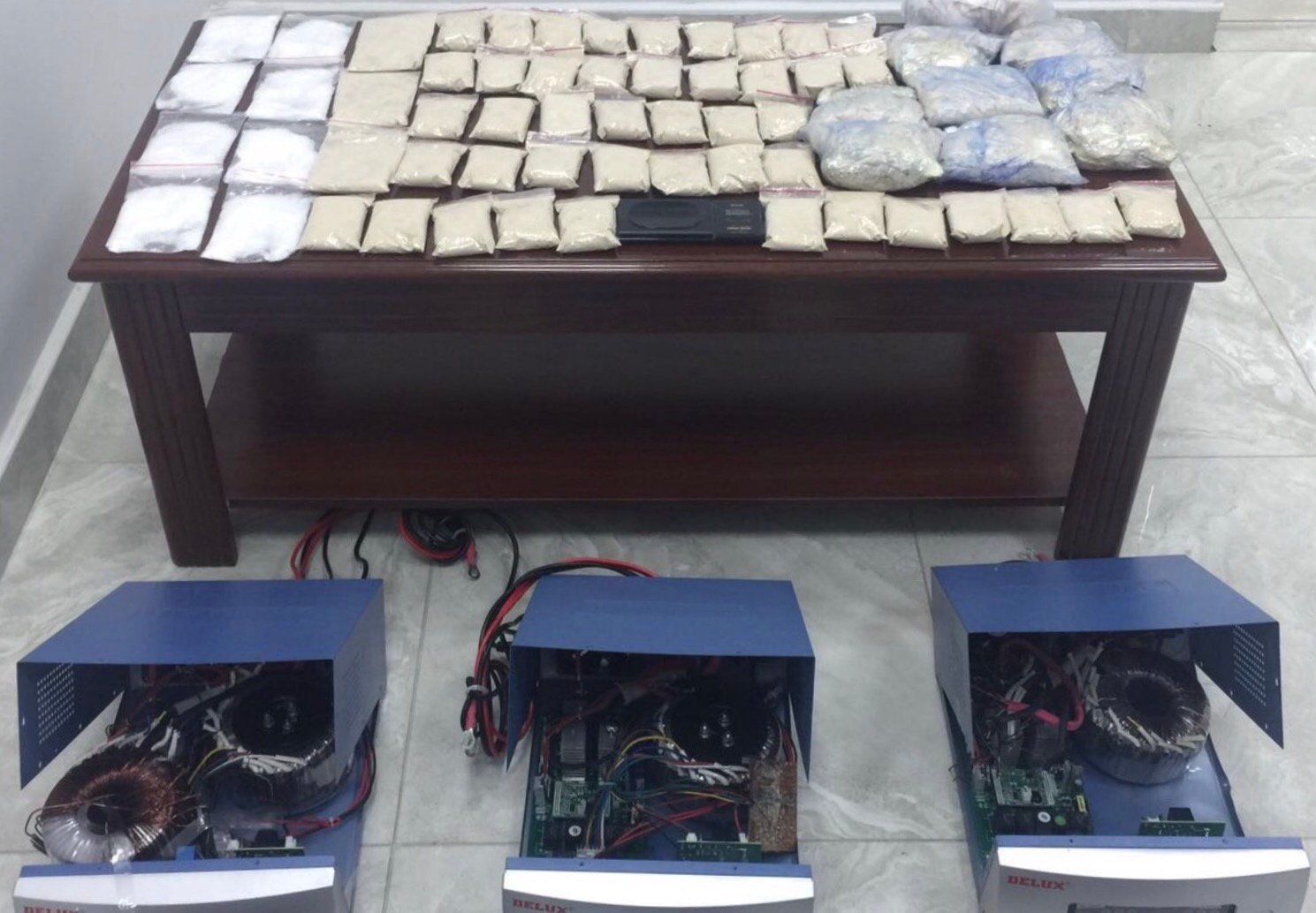 ‏ضبط آسيوي بحوزته 6كيلو من  الهيرويين والشبو في طرد بريدي‏‏⁦‪