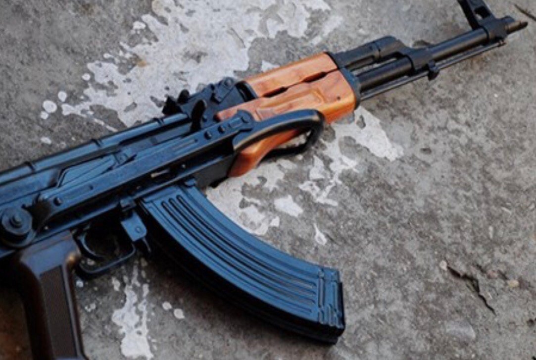 ‏مباحث السلاح تُداهم منزلاً في الأحمدي لضبط كلاشينكوف