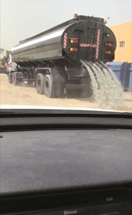 إبعاد عربي تخلص من مياه المجاري في «غير مأهولة»