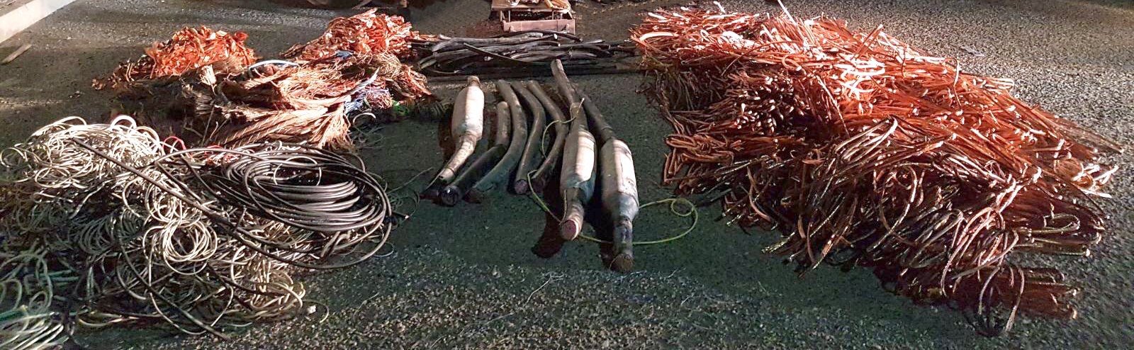 ‏ضبط عصابة آسيوية لسرقة كابلات الكهرباء الارضية