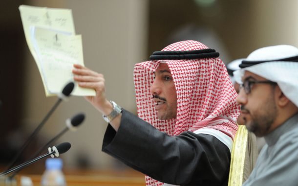 الرئيس الغانم : انهاء سوء الفهم بين حرس المجلس والجريدة