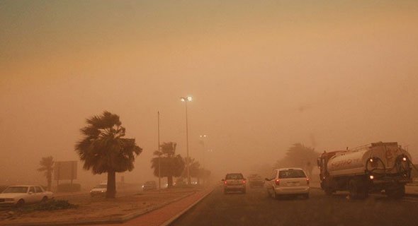 «الإطفاء»: «الحيطة والحذر».. الرؤية الأفقية إنخفضت لأقل من 500 متر