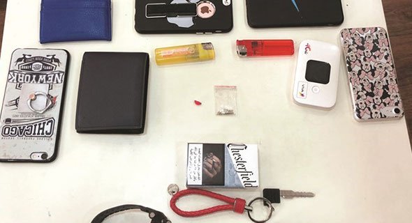 مخالفة حزام الأمان تكشف عن حيازة خليجي وسوري لكيس شبو