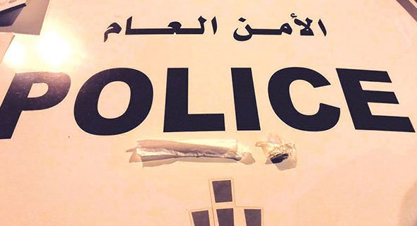 مواطن مطلوب 20 ألف دينار سقط بخمر وحشيش