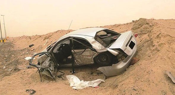 وفاة مدرس مصري في إنقلاب على طريق الوفرة