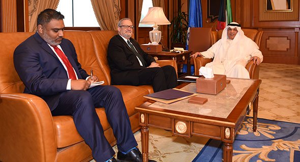 الوزير الجراح يؤكد: عمق العلاقات بين الكويت وأمريكا وتوافق الرؤى حول القضايا الإقليمية والدولية