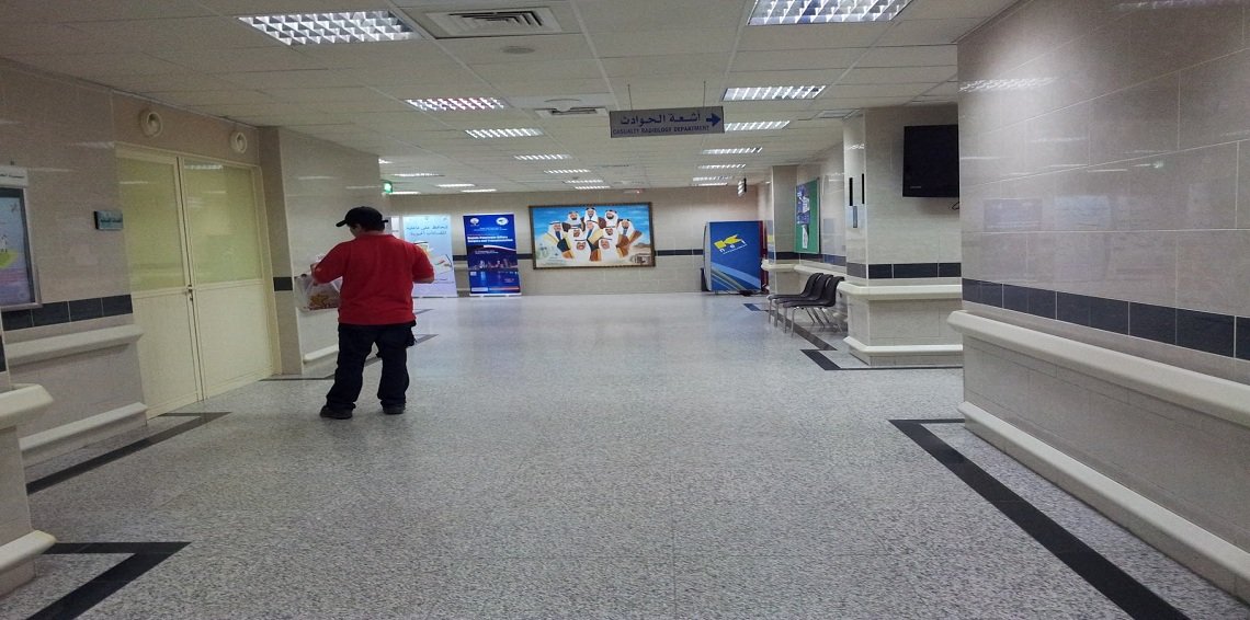 طعنات وإصابات وإسعاف مواطنين وأردنيين بعد «هوشة» سببها «خزة»