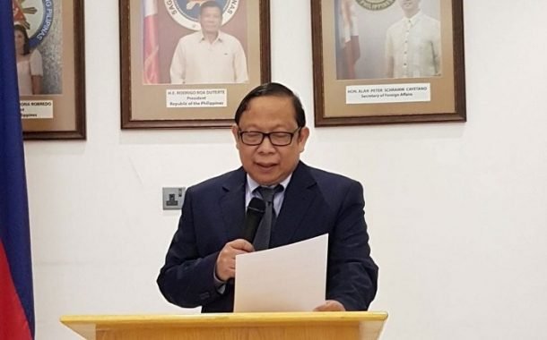 السفير الفلبيني يقدم إعتذار بلاده الرسمي للكويت