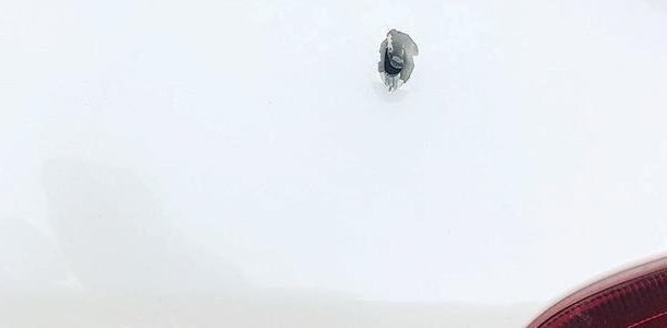 طلقة «طائشة» اخترقت سيارة مواطن قرب «أبو الحصانية»