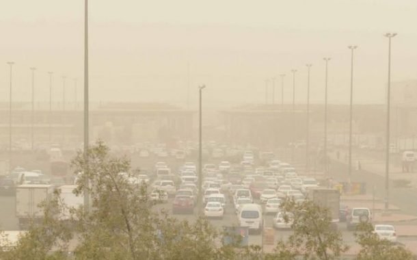 «الداخلية» تطالب قائدي المركبات توخي الحيطة والحذر بسبب الغبار