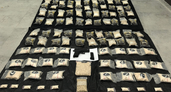   ضبط تشكيل عصابي يضم 3 أشخاص لترويج المخدرات بحوزته 125 ألف حبة «كبتي»