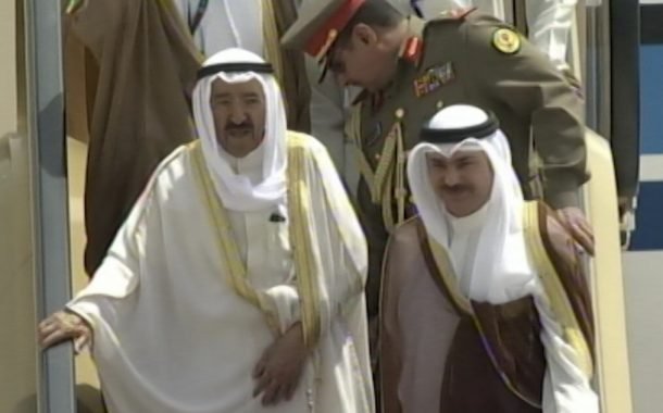 سمو الأمير يصل الى السعودية للمشاركة في القمة العربية 29