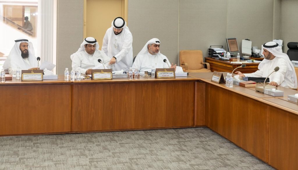 «التشريعية» تقر راتب سنتين لـ 156 محققاً متقاعداً ومعاش 80 بالمئة