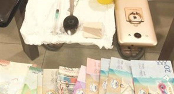 توقيف مواطن بهيروين وحصيلة بيع مخدرات في الجليب