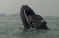 «غرق قارب» تابع للقوة البحرية دون إصابات.. وجاري فتح تحقيق