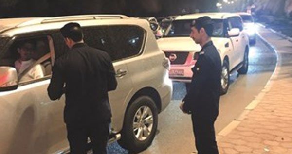 90 مخالفاً ومستهتراً ومطلوباً و147 مخالفة مرورية في حملات الأمن العام