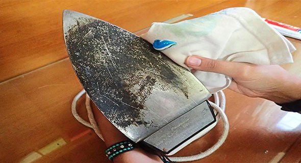 إسعاف خادمة حاولت «الإنتحار بعد حرقها بالخطأ «دشداشة» معزبها وخصم 5 دنانير منها