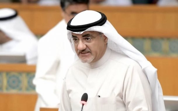 أبل يعلق استجواب وزير المالية