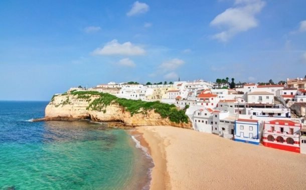 سائق تاكسي برتغالي «ضرب» مواطناً ضرباً مبرحاً