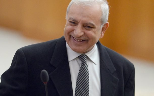 د.بدر العيسى : أحلت 259 من مزوري الشهادات إلى النيابة