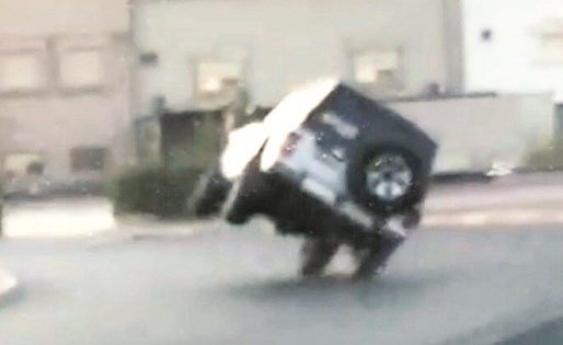 «مستهتر» رفعها على «تايرين» بجابر العلي