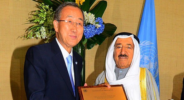 الذكرى الرابعة لتكريم سمو الأمير «قائداً للعمل الإنساني».. مناسبة لتجديد العهد للقيم الإنسانية