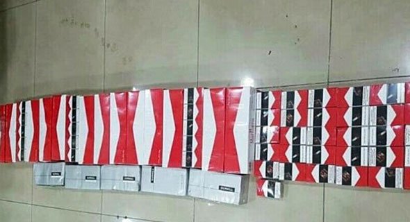 خليجي أخفى 4 كراتين مشروبات طاقة و45 كروز سجائر في النويصيب