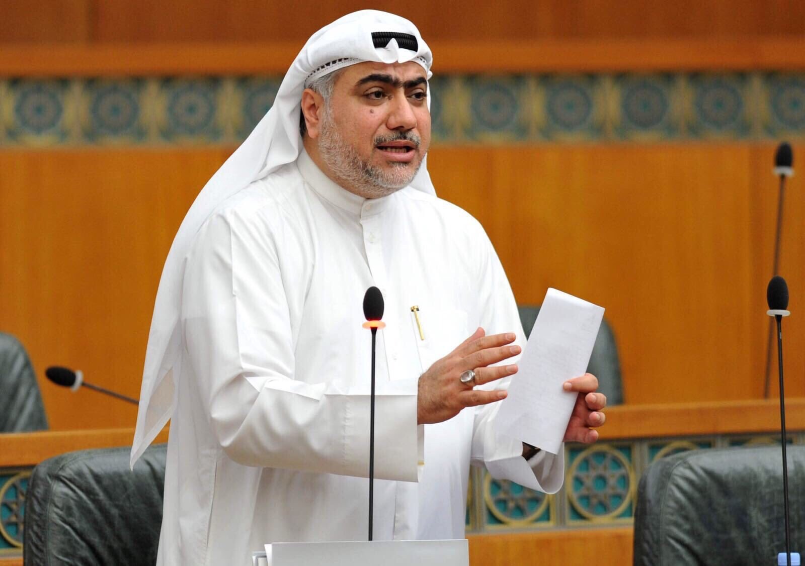 خالد الشطي يسأل العازمي عن السيرة الذاتية لأعضاء «هيئة التدريس» في معهد «الفنون المسرحية».. وتعيين عميد المعهد