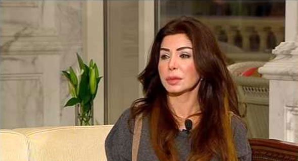 منيرة عاشور: سمسار عقاري نصب علي 13 سنة بحلم فيلا ضخمة بمصر.. وسلمته 46 ألف دينار