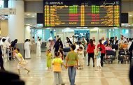 مسافر من الكويت سقط في مطار القاهرة بـ 78 هاتفاً مهرباً