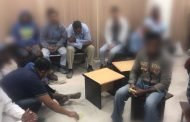 ضبط 34 عاملاً متجولاً على طريق كبد وتحويلهم إلى مباحث شؤون الإقامة
