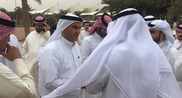 من إعتصام خريجي كلية الهندسة.. عبدالله الكندري: رفع المعاناة عن الخريجين بتكويت القطاع النفطي كاملاً